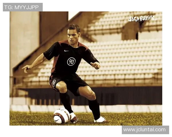 足球明星穿短裤的时尚瞬间大集合,尽显运动魅力与个性风采 足球明星穿短裤的时尚瞬间大集合,尽显运动魅力与个性风采