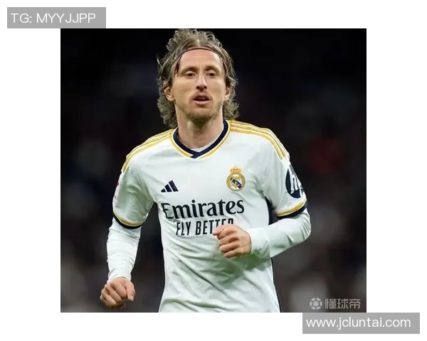 足球明星退役后最近加盟的球队与职业生涯回顾分析 足球明星退役后最近加盟的球队与职业生涯回顾分析